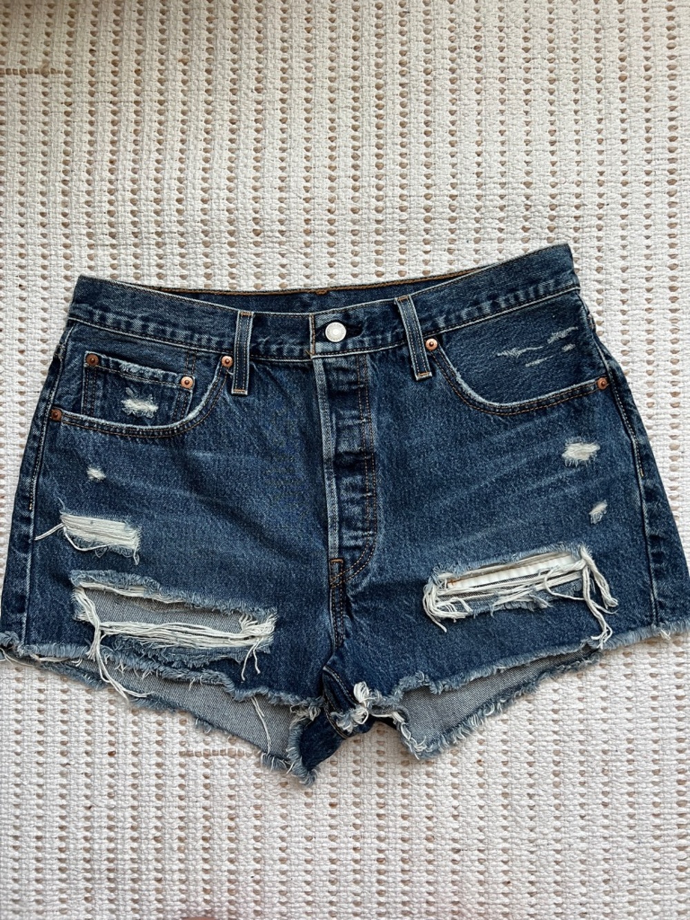 Levi's 501 Jean Shorts - Dark Wash - Size 32
